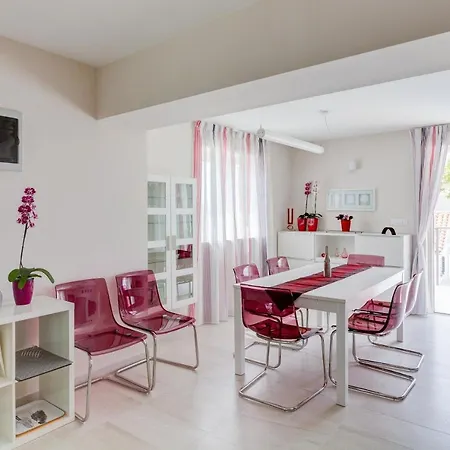 Vila Elena Labin (Istria)