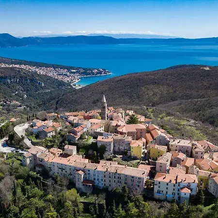 Vila Elena Labin (Istria)